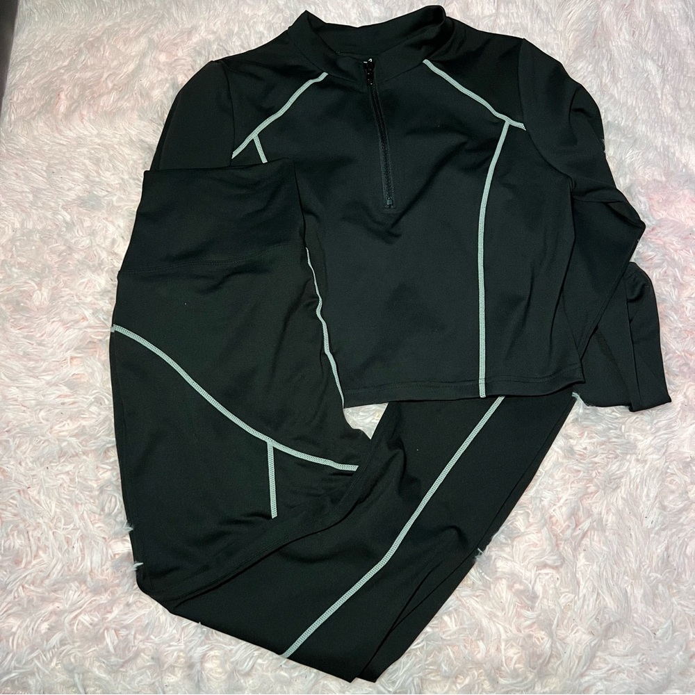 NWT Allure Piping 2 Piece Set - Top and Leggings